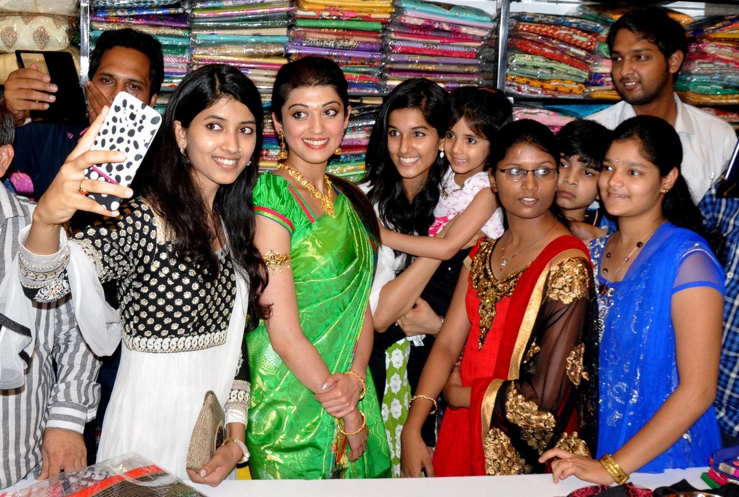 Actress Pranitha Launches Sareeniketan Showroom Photos