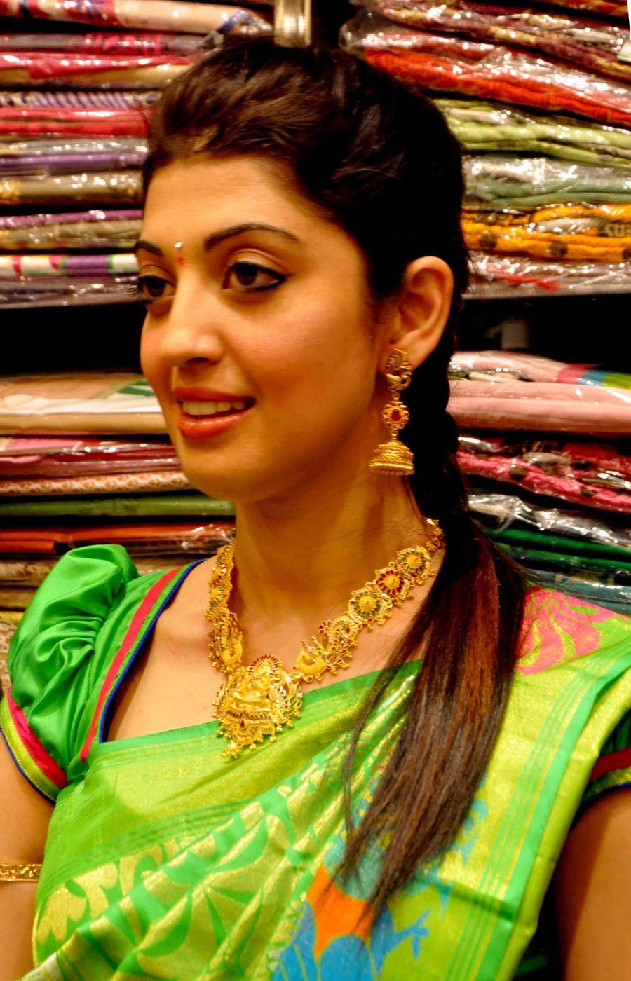 Actress Pranitha Launches Sareeniketan Showroom Photos