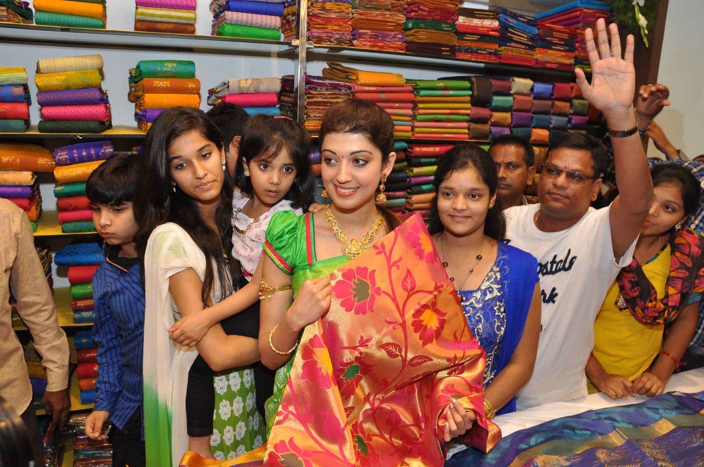 Actress Pranitha Launches Sareeniketan Showroom Photos