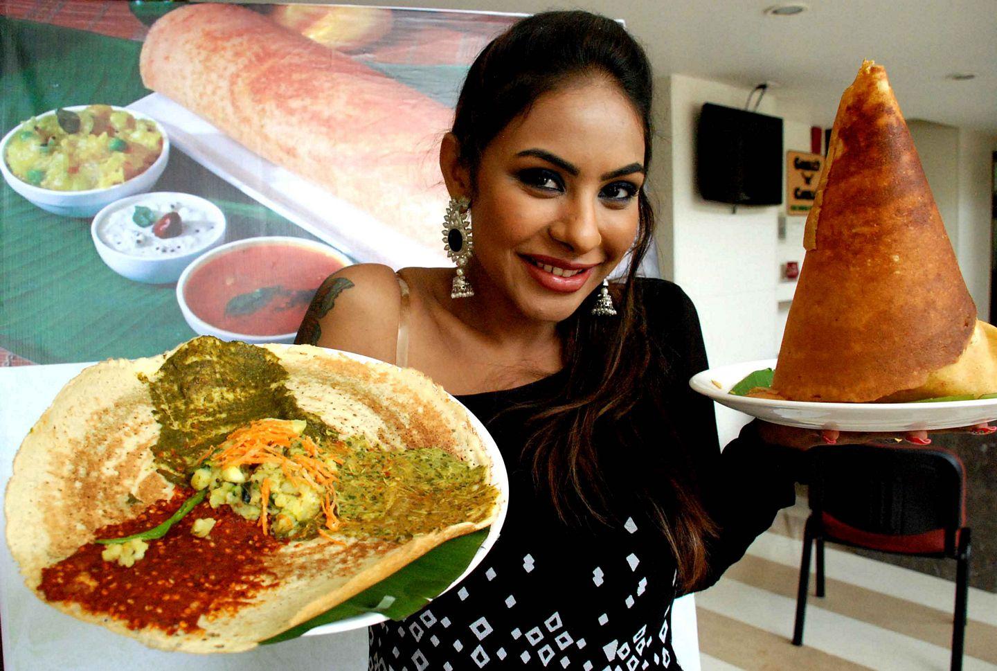 Famous Anchor Shree Reddy  Launches the Dosa Festival at Hotel Vaishnaoi