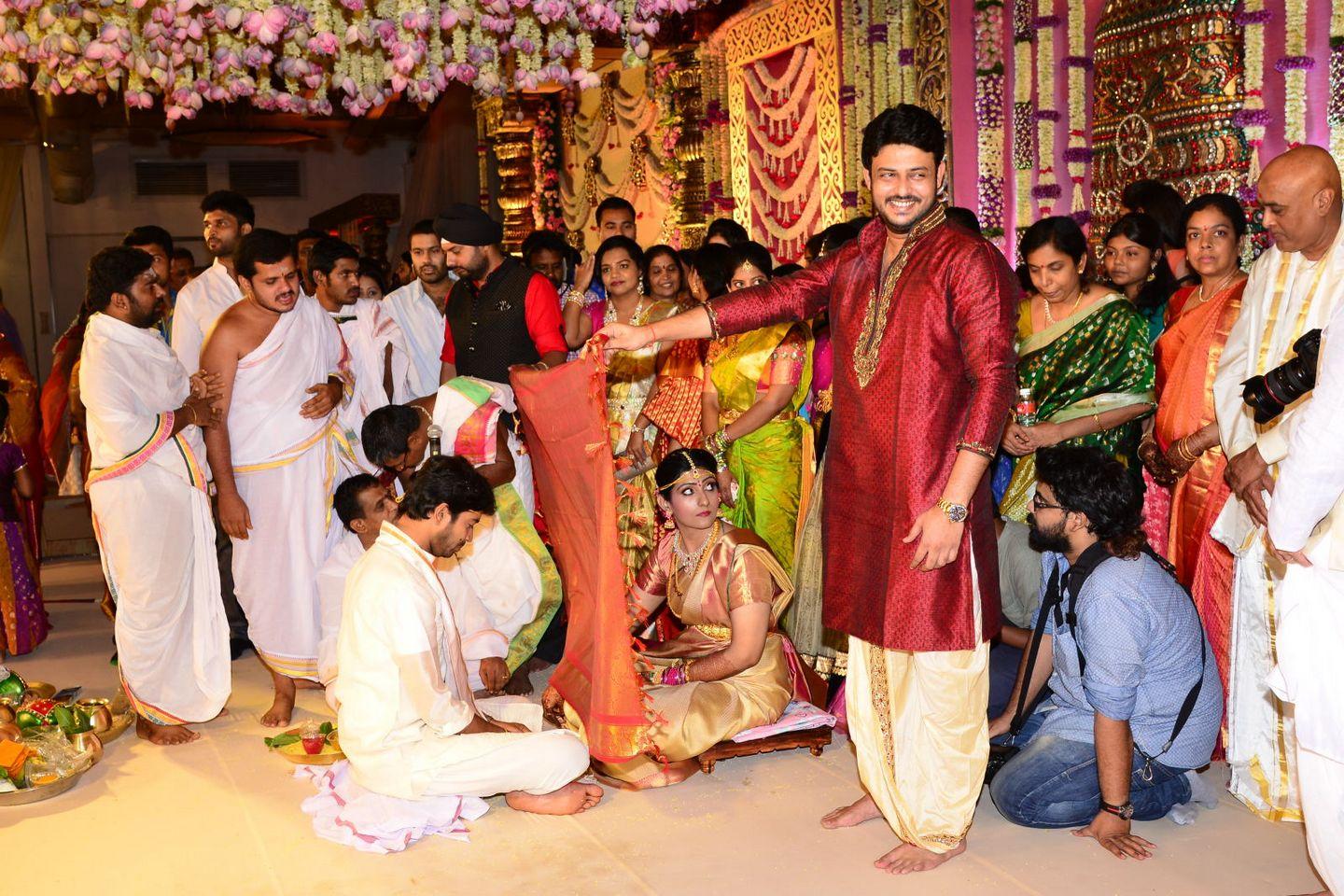 Allari Naresh and Viroopa Marriage Photos