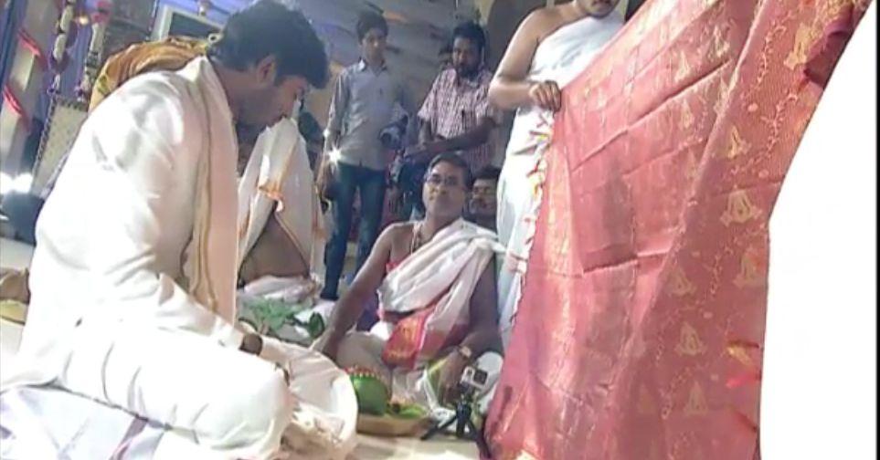 Allari Naresh and Viroopa Wedding Pics