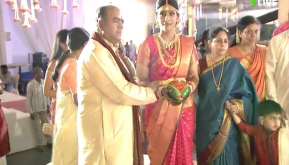 Allari Naresh and Viroopa Wedding Pics