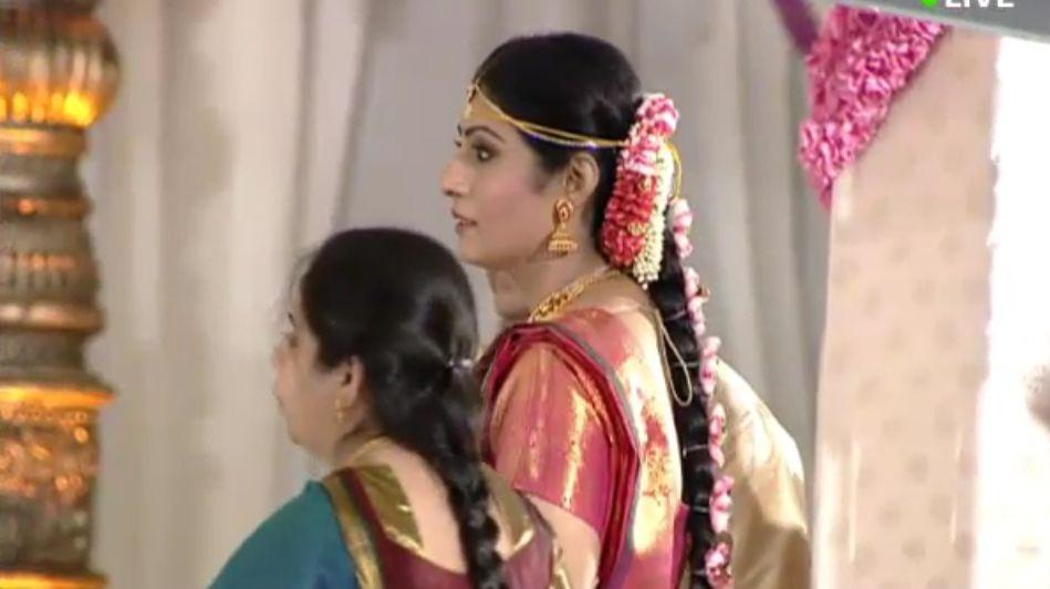 Allari Naresh and Viroopa Wedding Pics