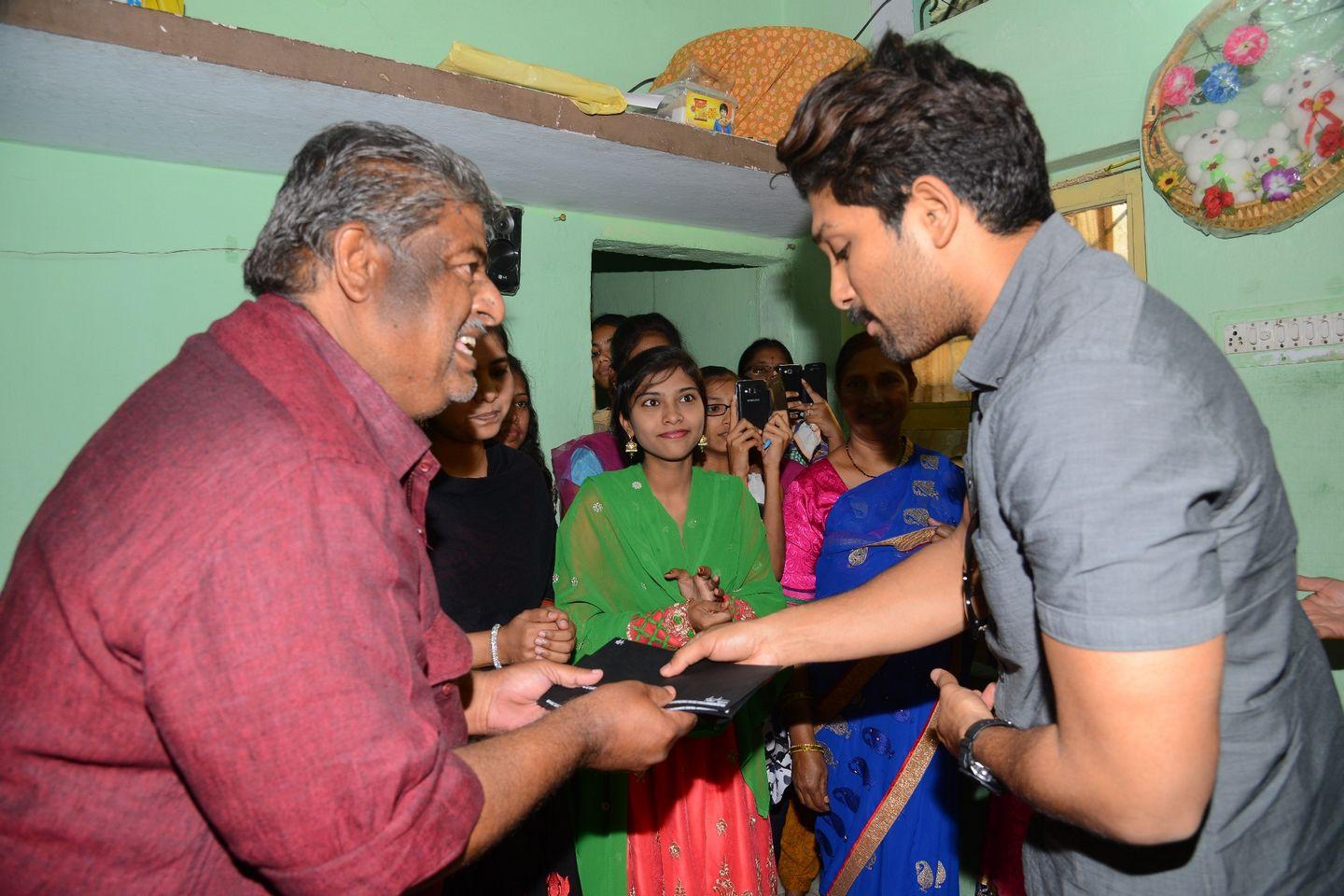 Allu Arjun at Noor Mahamood House Photos