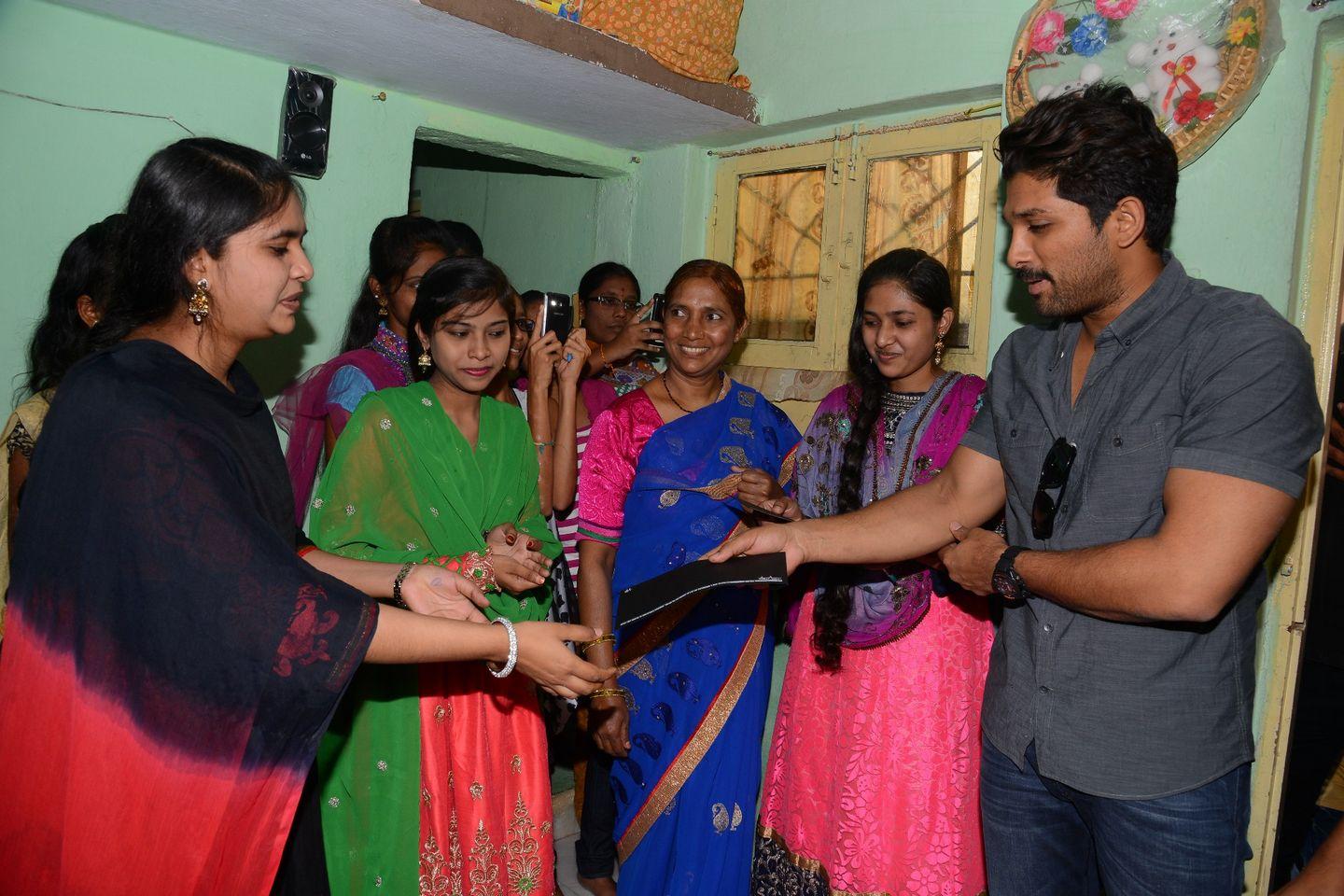 Allu Arjun at Noor Mahamood House Photos