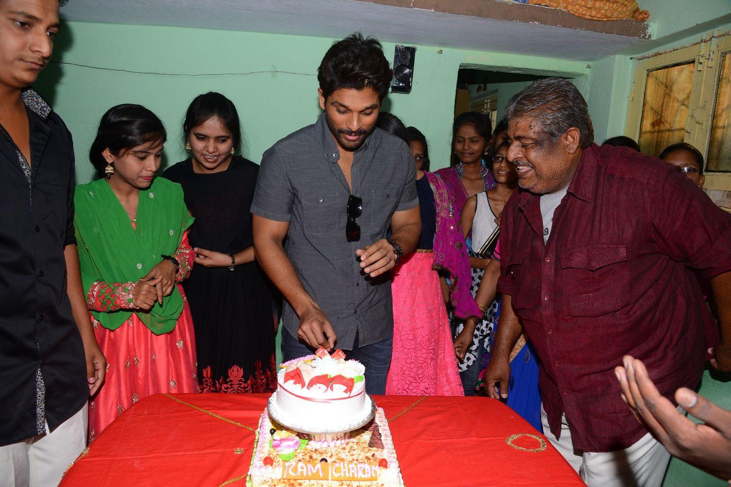 Allu Arjun at Noor Mahamood House Photos