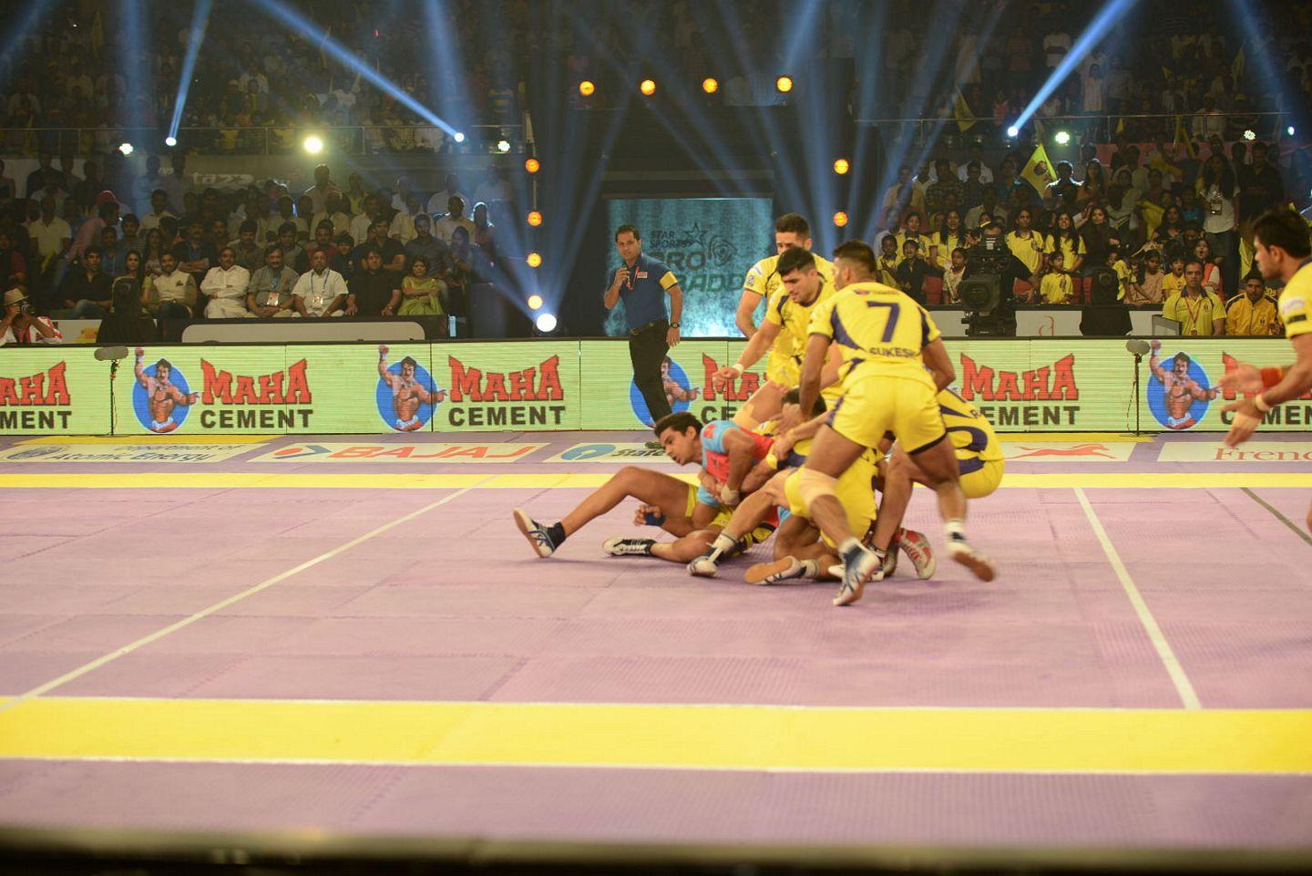 Allu Arjun Family at PRO Kabaddi League Match Photos