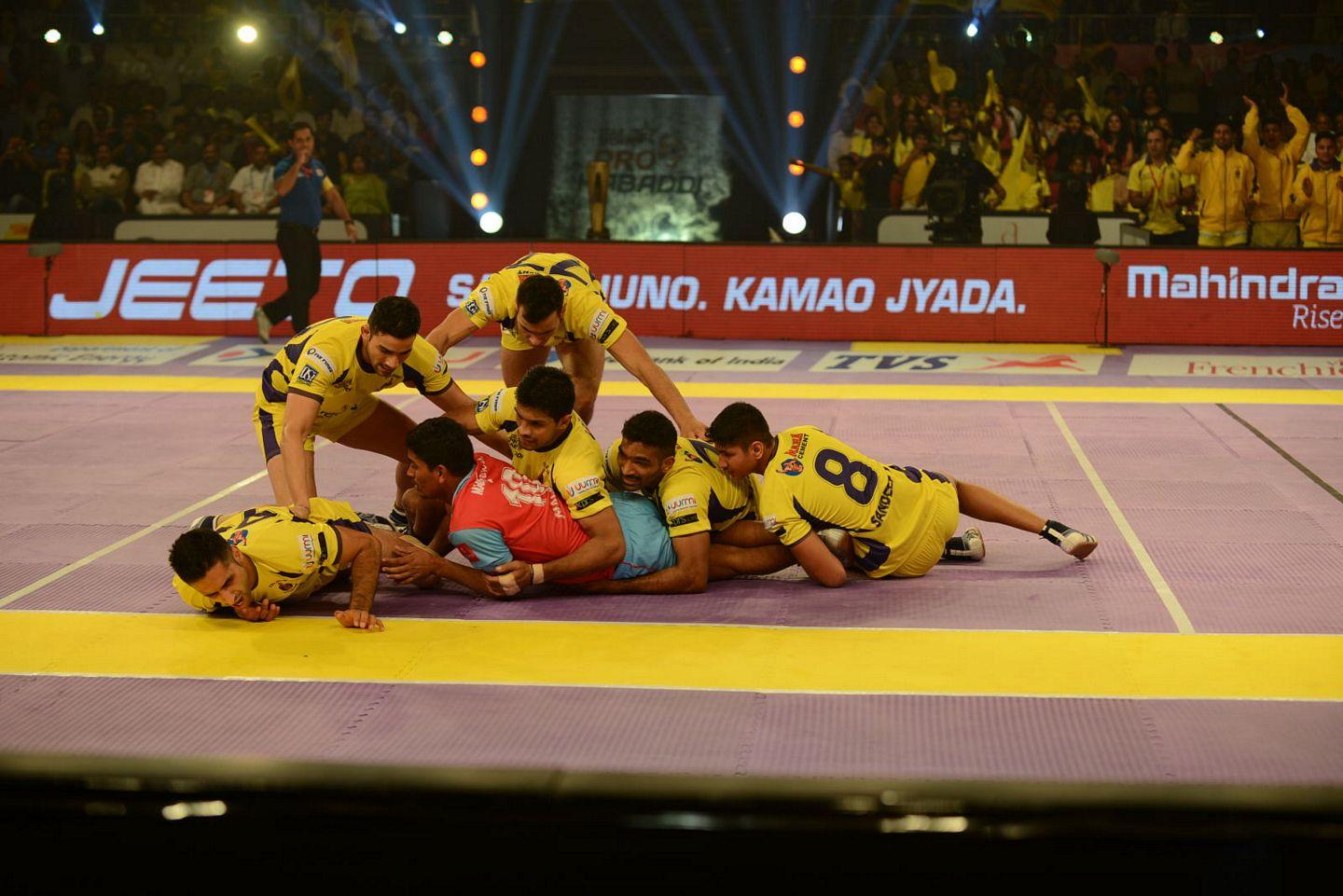 Allu Arjun Family at PRO Kabaddi League Match Photos