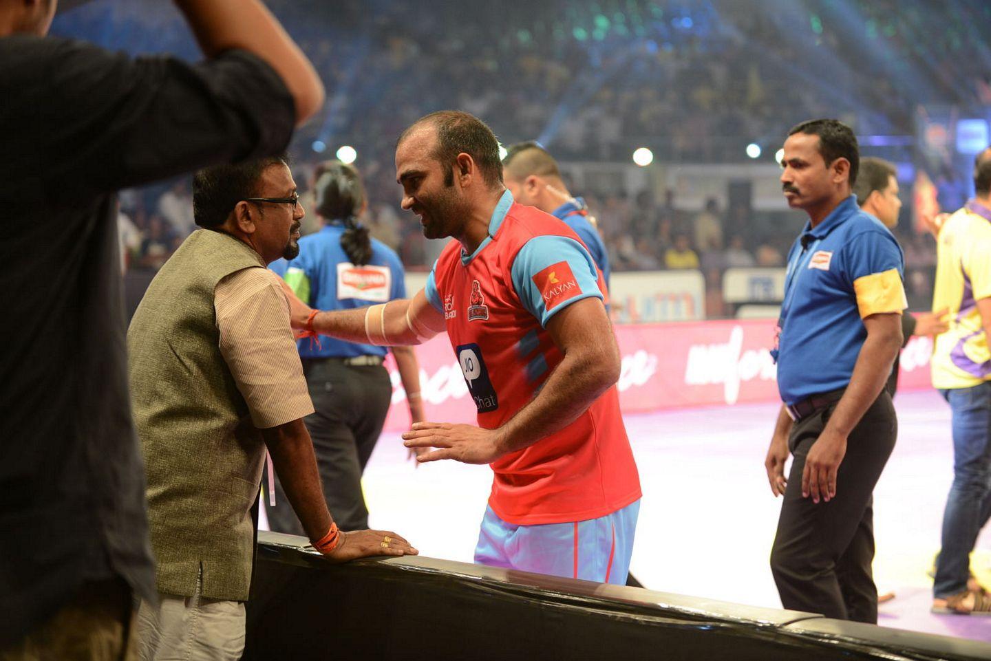 Allu Arjun Family at PRO Kabaddi League Match Photos