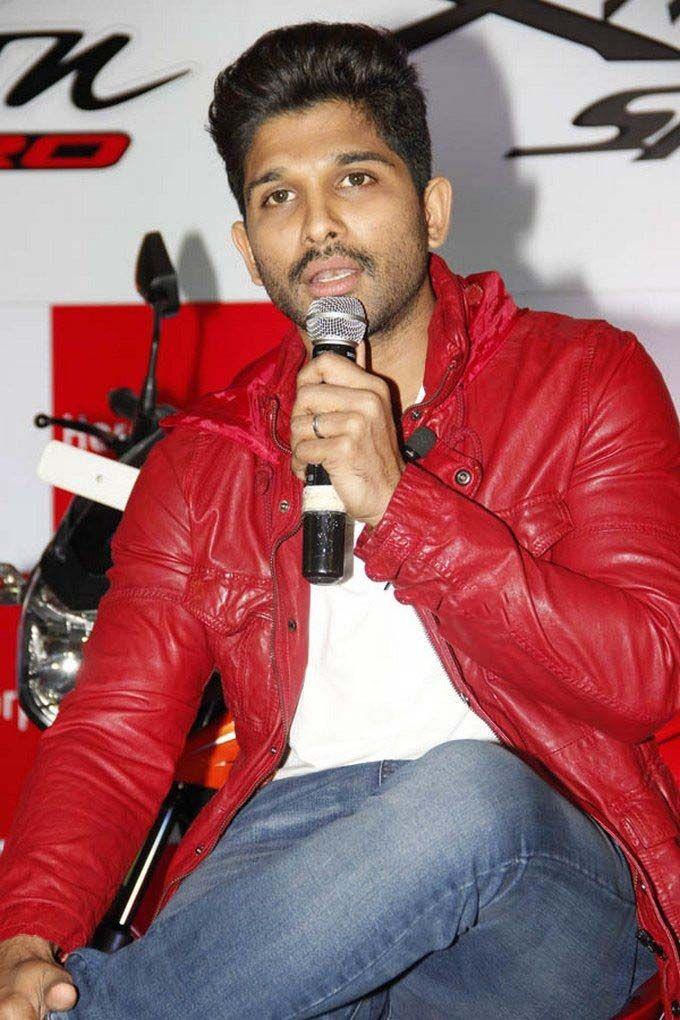 Allu Arjun launches Hero Motocorp Bike Photos