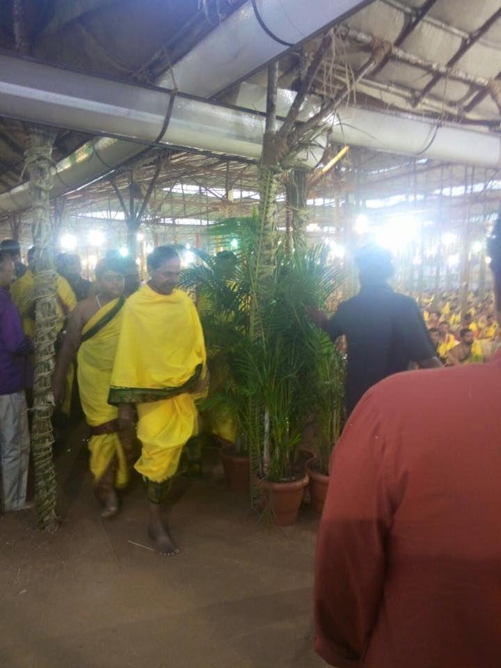 Ayutha Chandi Maha Yagam begins at KCRs farmhouse 