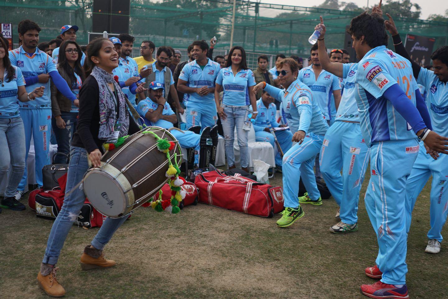 Bhojpuri Dabanggs Vs Mumbai Heroes