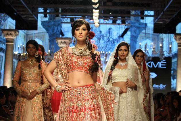 Bollywood stars At The Ramp Walk