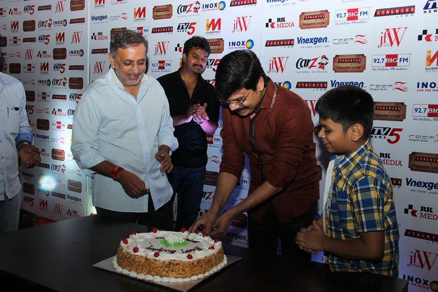 Boyapati Srinivas Birthday Celebration At Ytalkies Avengers
