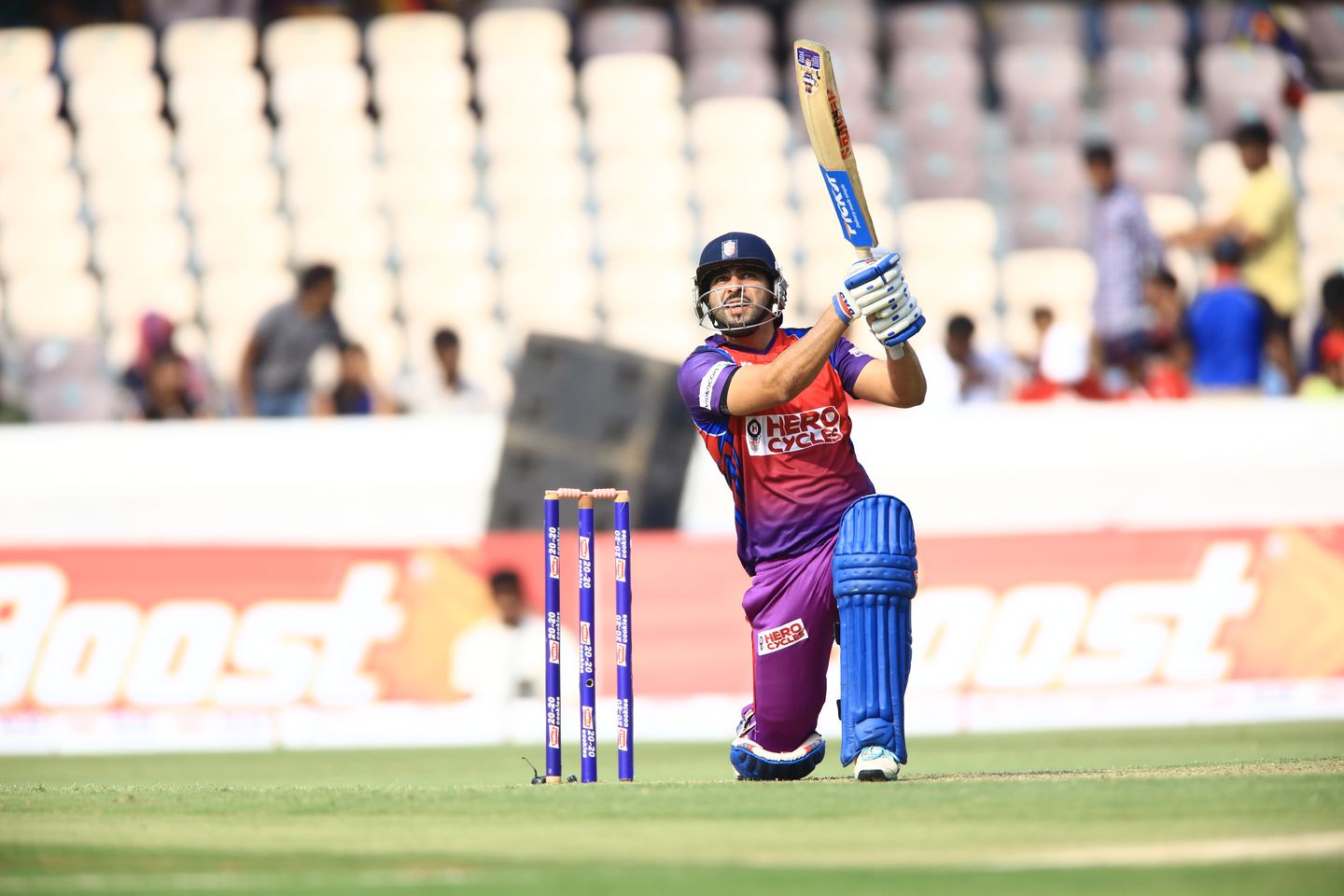 CCL6 Semi Final Karnataka Bulldozers vs Bengal Tigers Match Photos