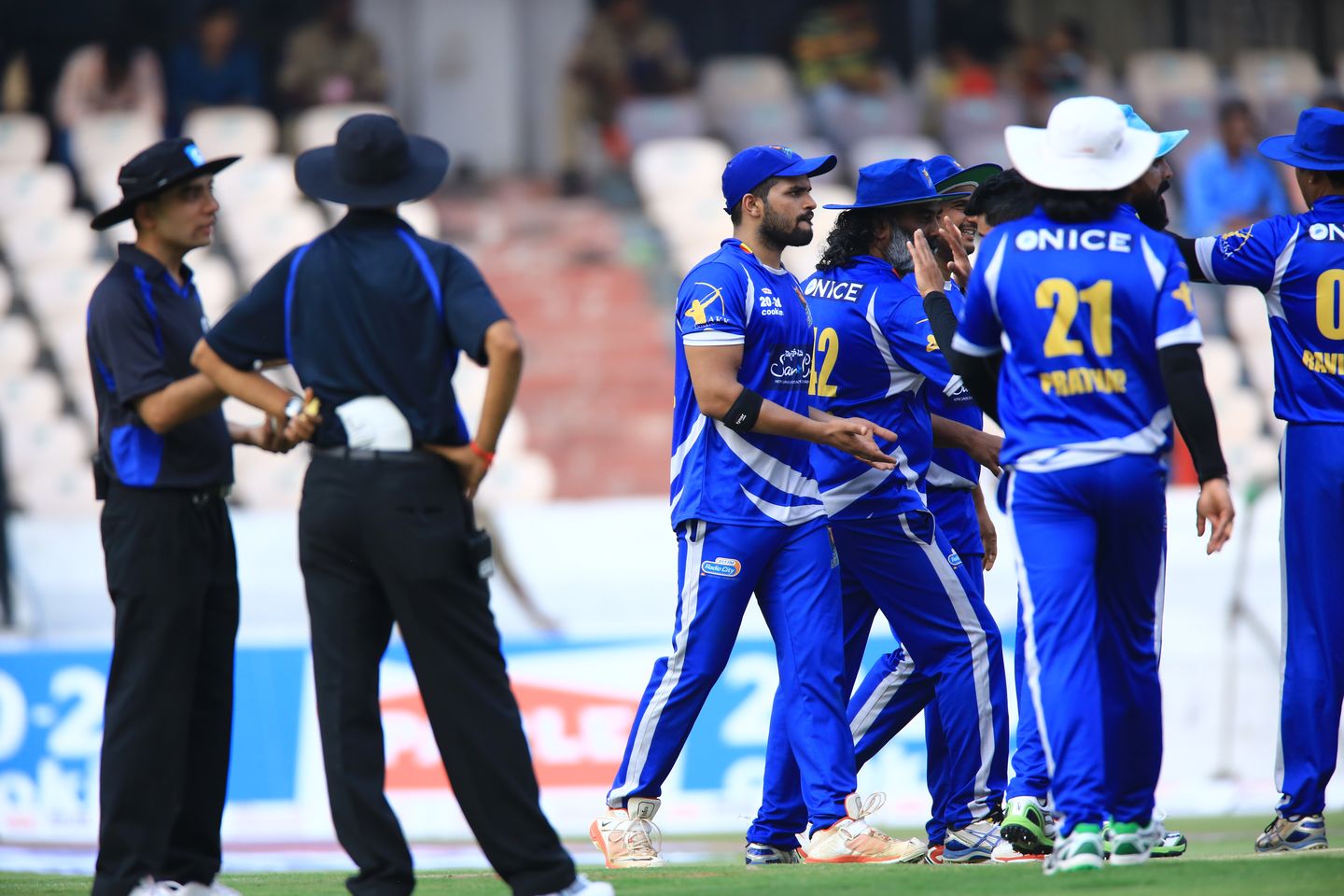 CCL6 Semi Final Karnataka Bulldozers vs Bengal Tigers Match Photos