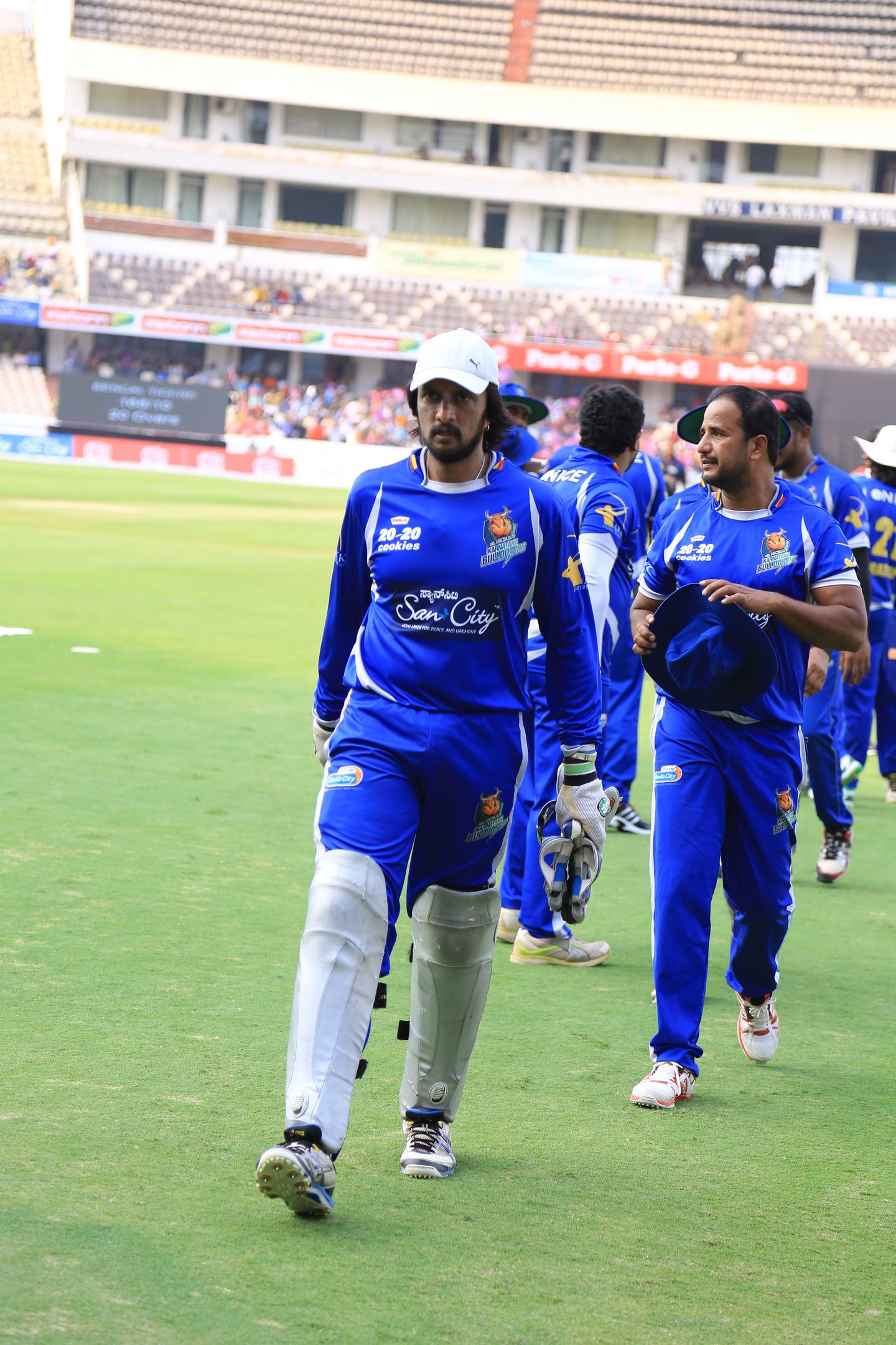 CCL6 Semi Final Karnataka Bulldozers vs Bengal Tigers Match Photos