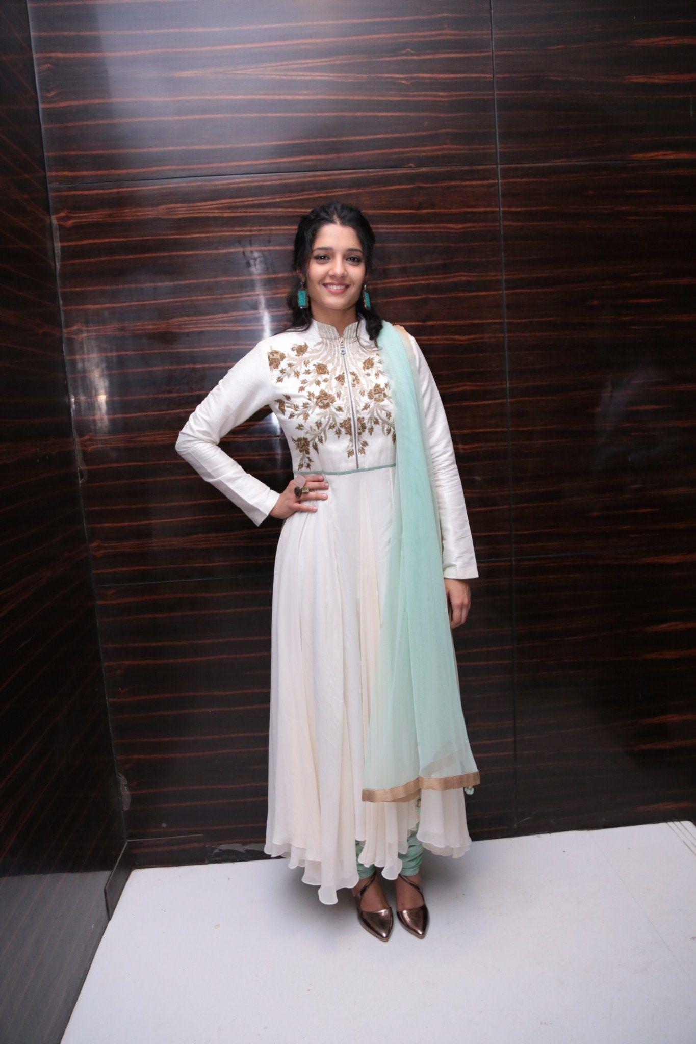 Celebrities at Irudhi Suttru Premiere Pics