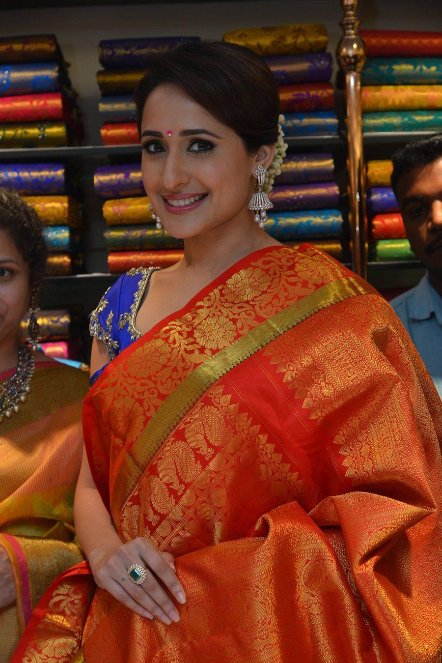 Celebrities at Launch of Kalamandir 25th Store Photos