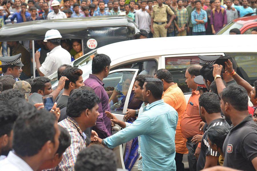 Celebrities at Launch of Kalamandir 25th Store Photos