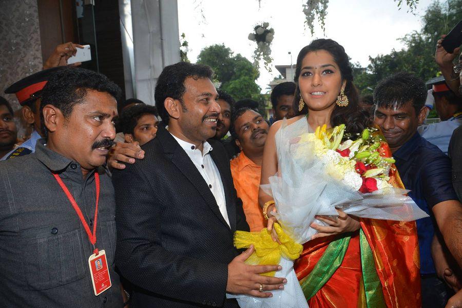 Celebrities at Launch of Kalamandir 25th Store Photos