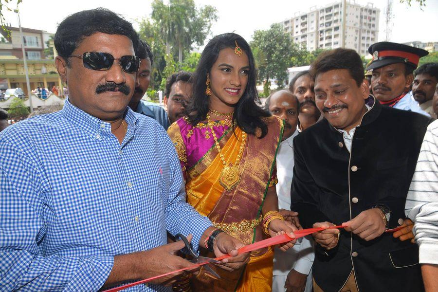 Celebrities at Launch of Kalamandir 25th Store Photos