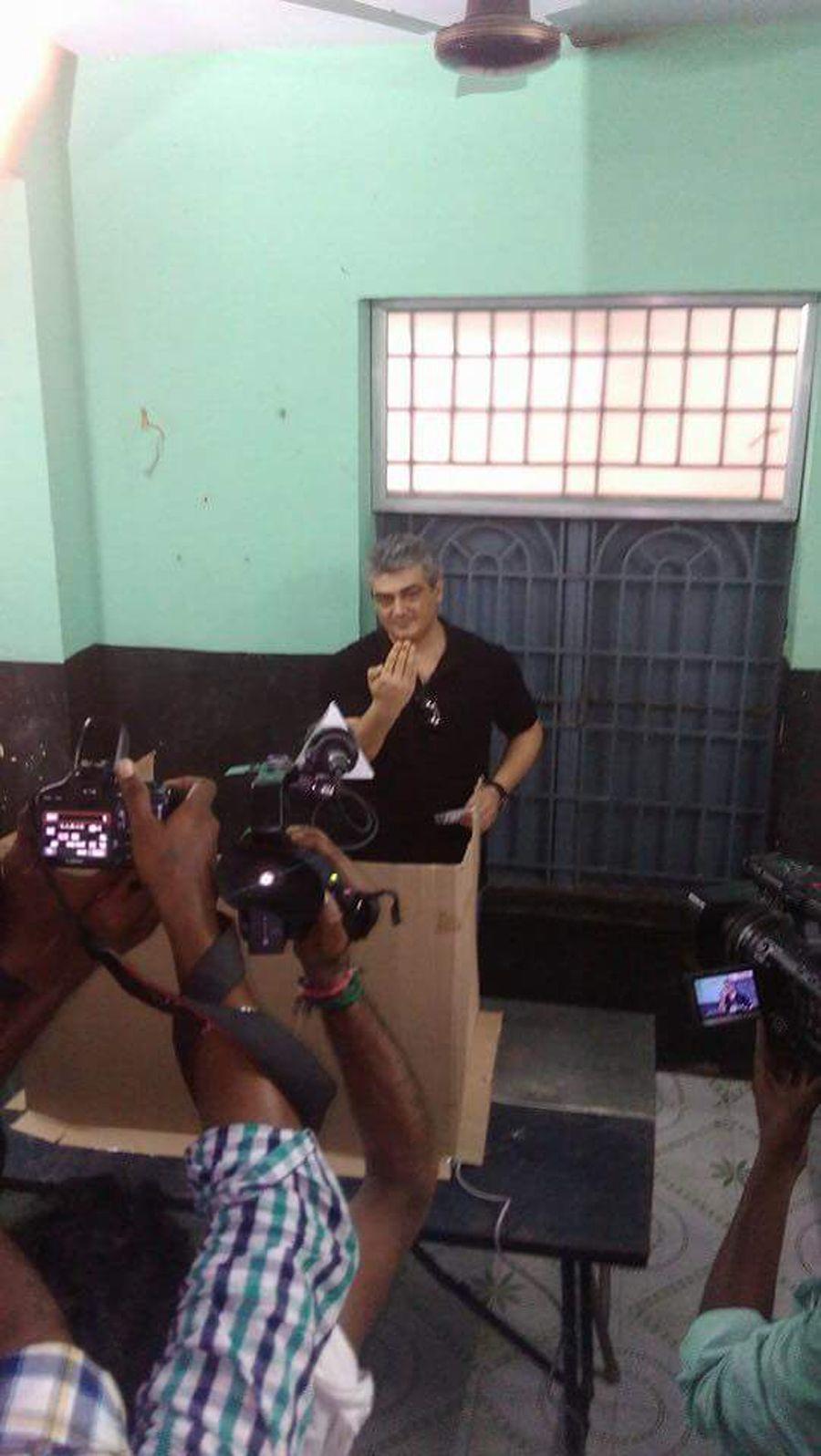 Celebrities Cast their Vote in Tamil Nadu Elections 2016 Photos