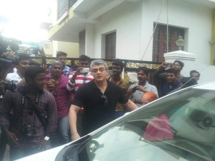 Celebrities Cast their Vote in Tamil Nadu Elections 2016 Photos