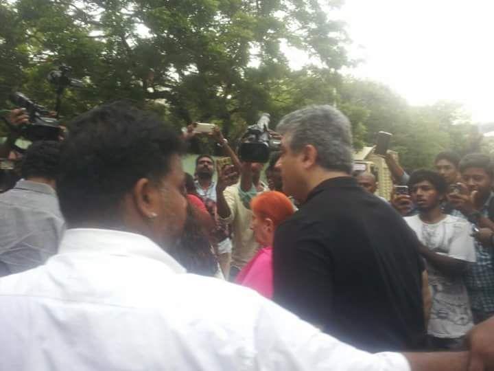 Celebrities Cast their Vote in Tamil Nadu Elections 2016 Photos