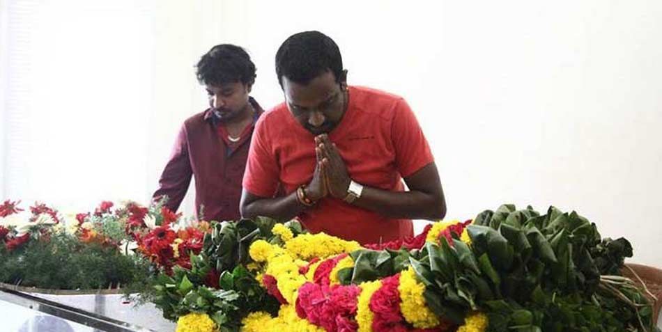 Celebrities Paid homage to DSP father Photos