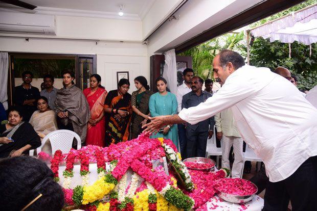 Celebrities Pay Homage To Nandamuri Harikrishna Pictures