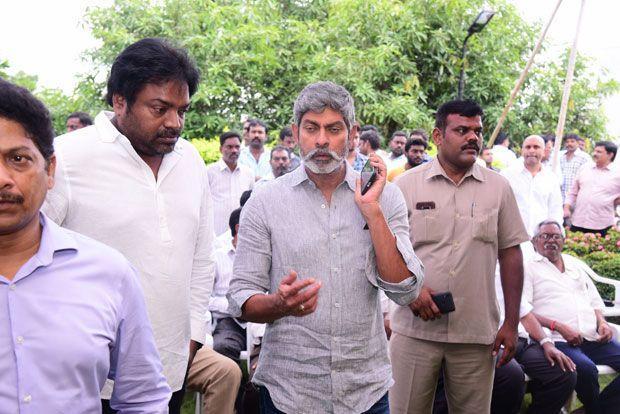 Celebrities Pay Homage To Nandamuri Harikrishna Pictures