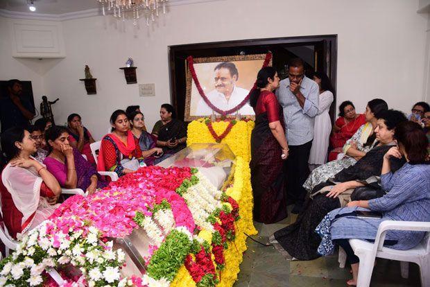 Celebrities Pay Homage To Nandamuri Harikrishna Pictures