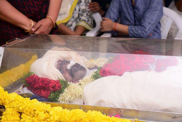 Celebrities Pay Homage To Nandamuri Harikrishna Pictures