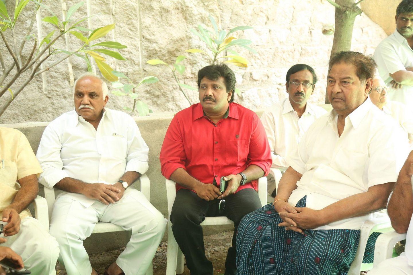 Celebrities Paying Homage To Mada Venkateswara Rao Photos