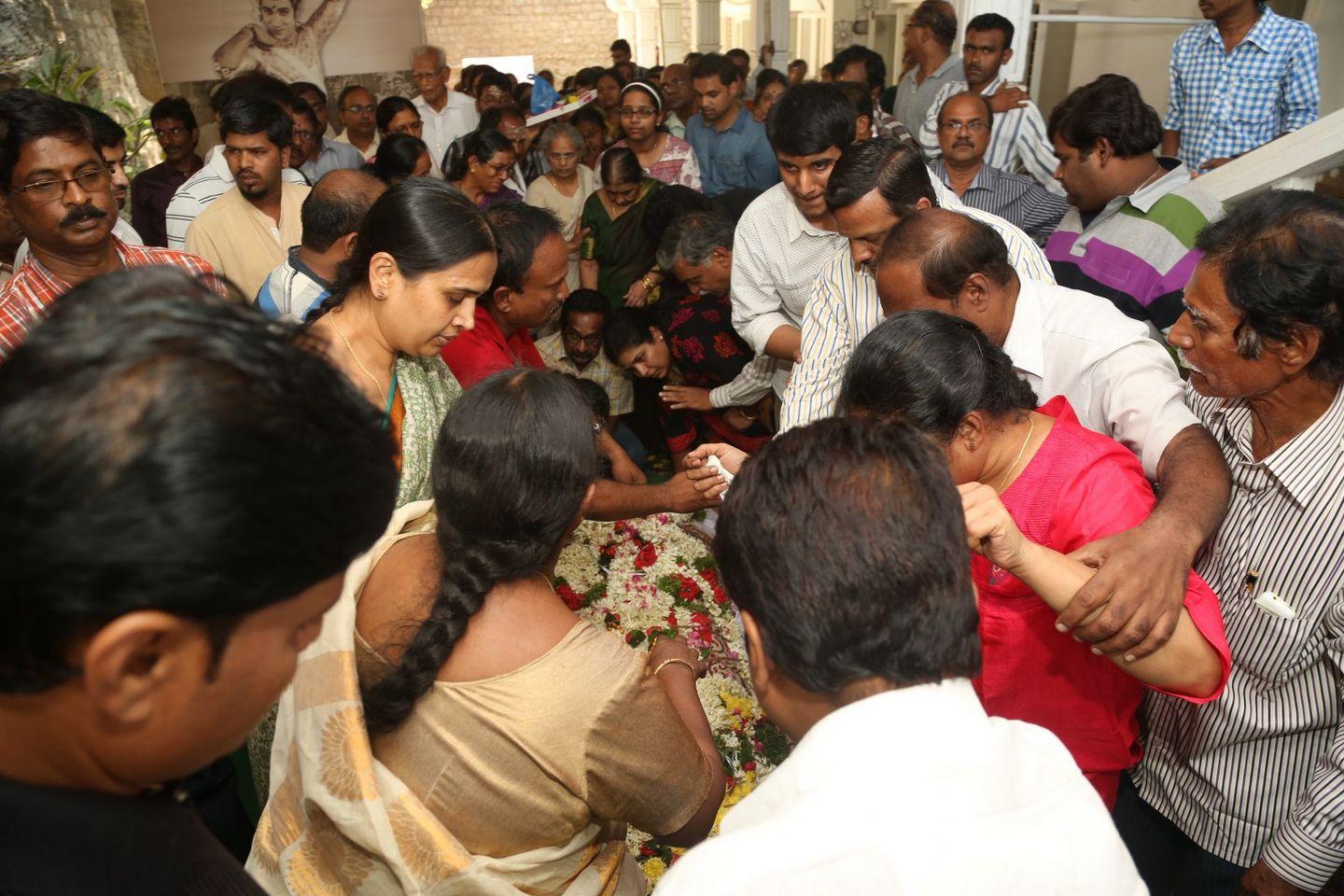 Celebrities Paying Homage To Mada Venkateswara Rao Photos