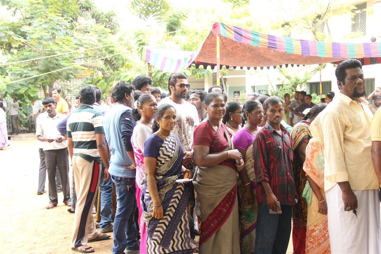 Celebrities Vote in Tamil Nadu Elections 2016 Photos