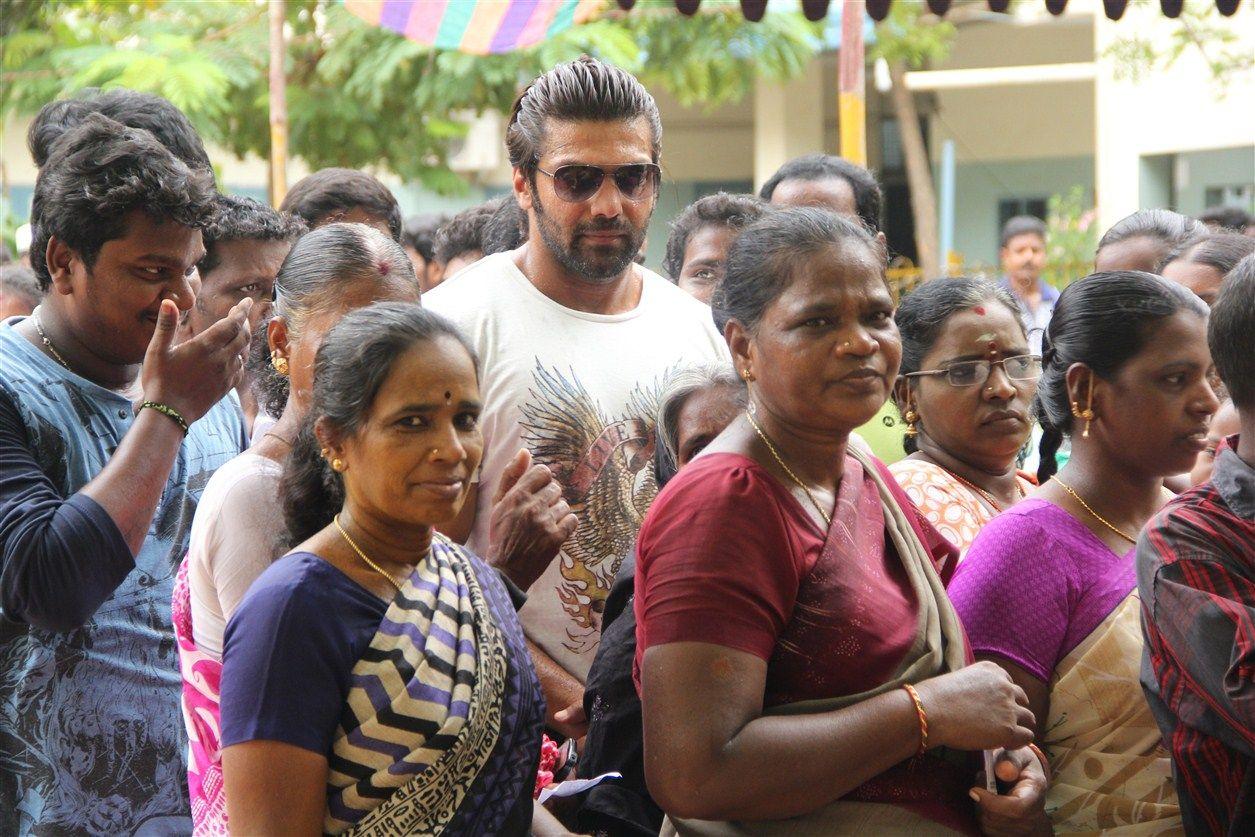 Celebrities Vote in Tamil Nadu Elections 2016 Photos