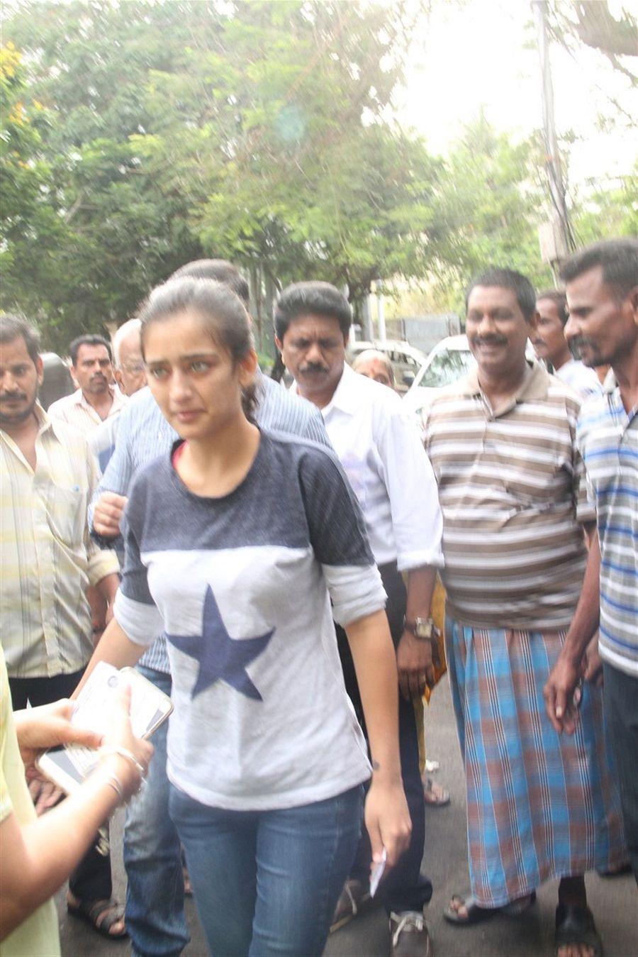 Celebrities Vote in Tamil Nadu Elections 2016 Photos