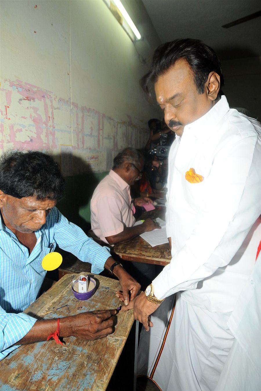 Celebrities Vote in Tamil Nadu Elections 2016 Photos