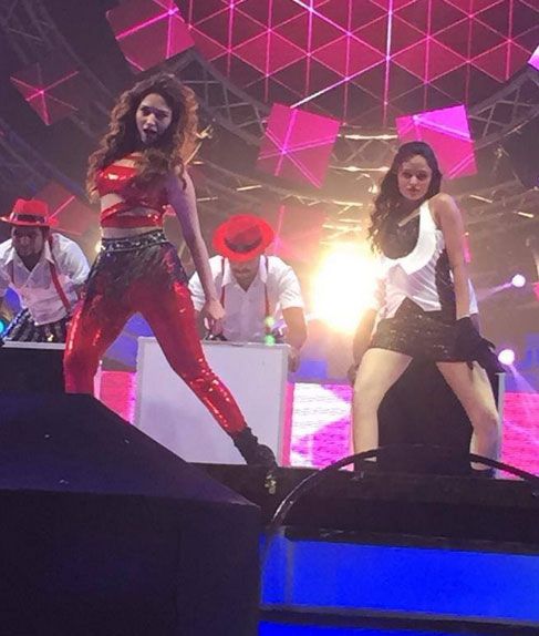 Celebs At 9th Vijay Awards 2015 Photos