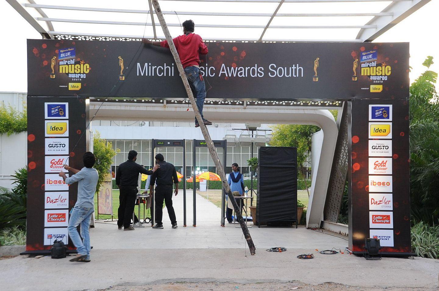 Celebs at Mirchi Music Awards 2014 Photos