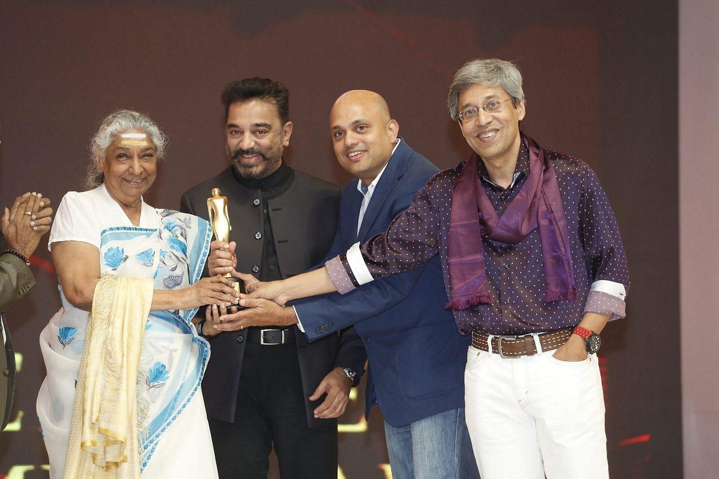 Celebs at Mirchi Music Awards 2014 Photos