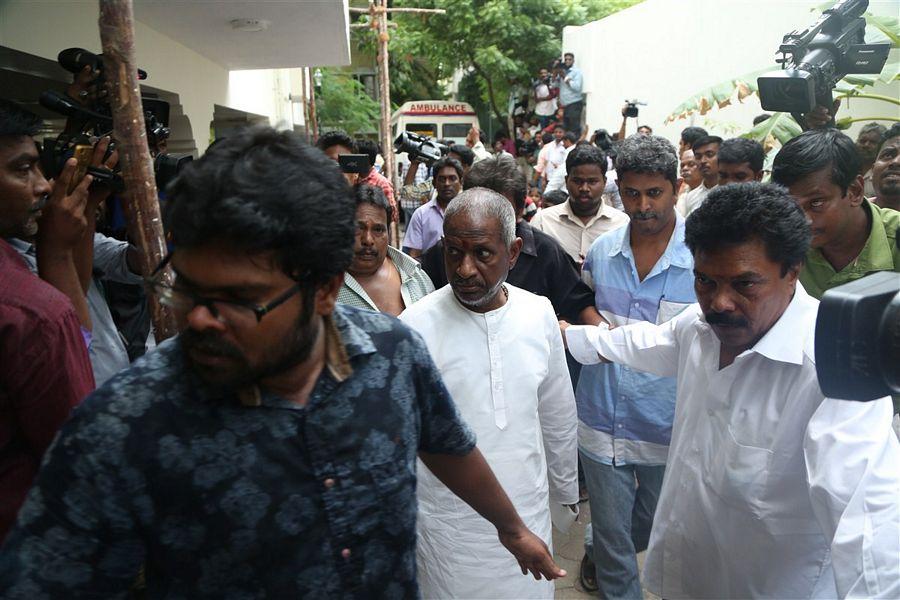 Celebs pay homage to Panchu Arunachalam Photos