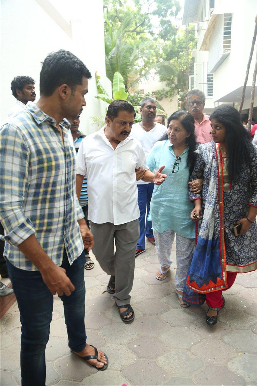 Celebs pay homage to Panchu Arunachalam Photos