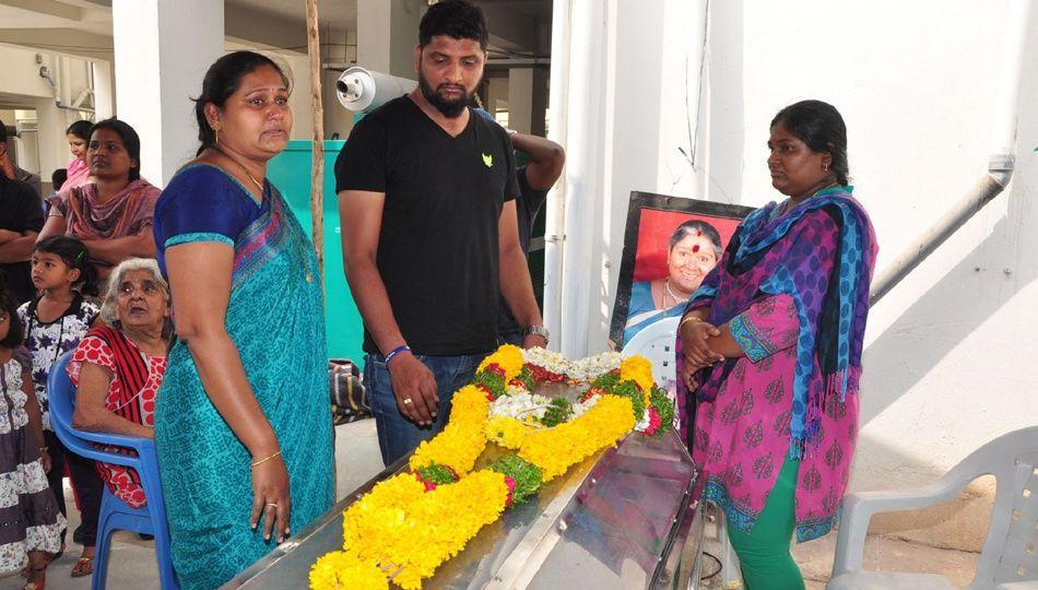 Celebs Pay Tribute To Actress Banda Jyothi Photos