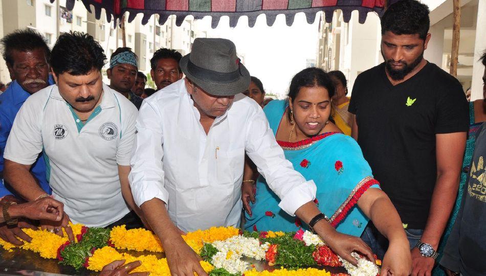 Celebs Pay Tribute To Actress Banda Jyothi Photos