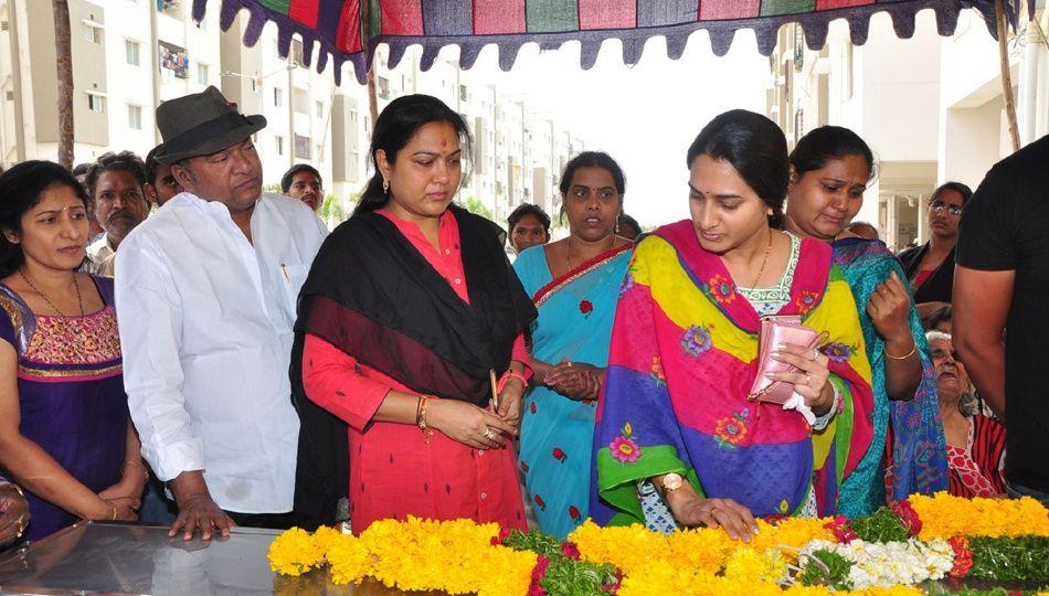 Celebs Pay Tribute To Actress Banda Jyothi Photos