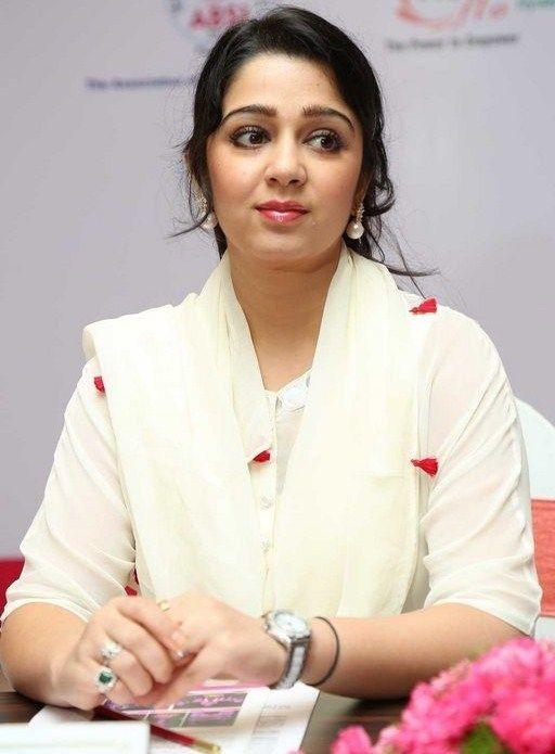 Charmme at Pink Ribbon Campaign 2015 Photos